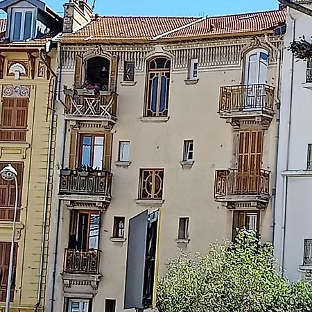 Homestay szállás Arty Nizza